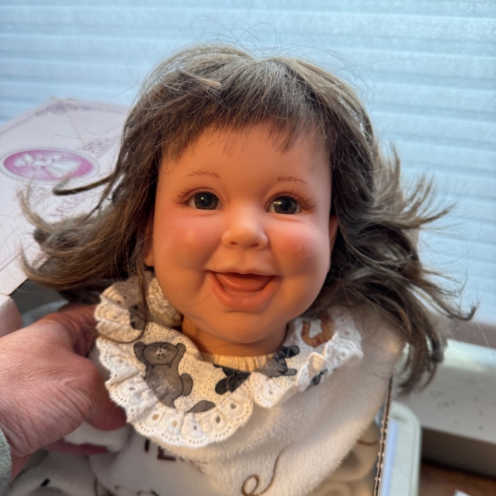 Doll - Picture 4 of 4